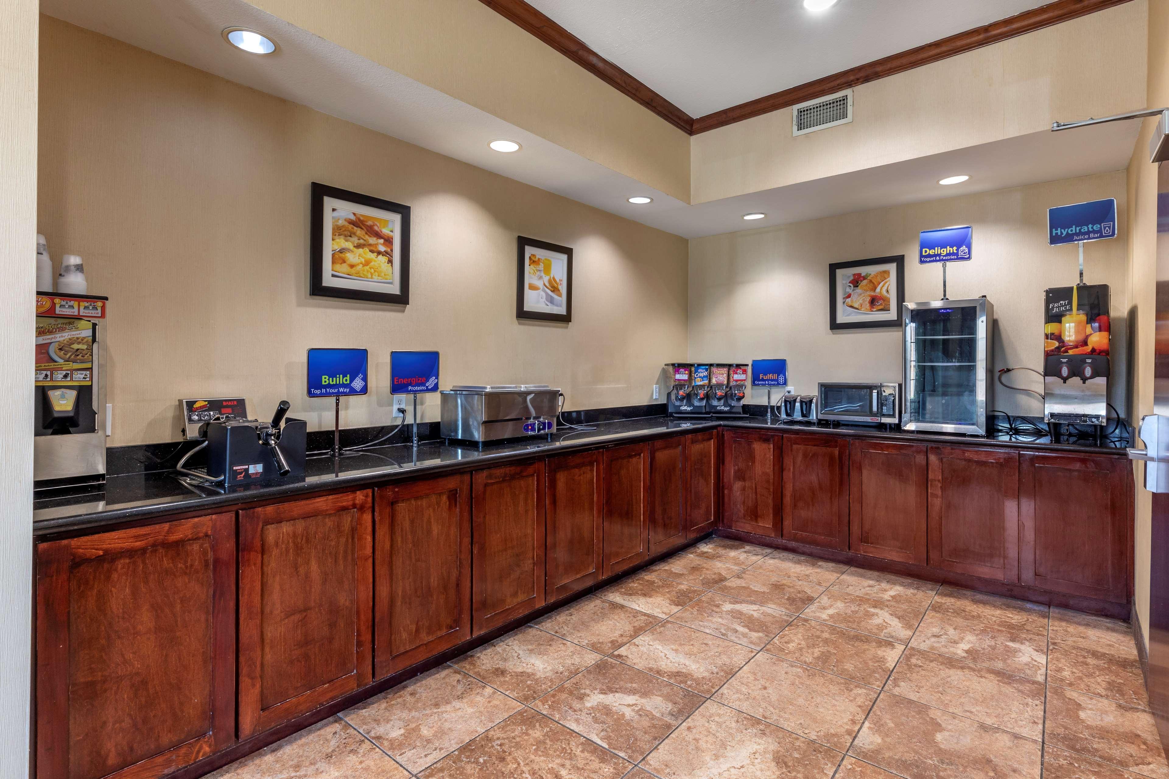 Best Western Mineola Inn Bagian luar foto