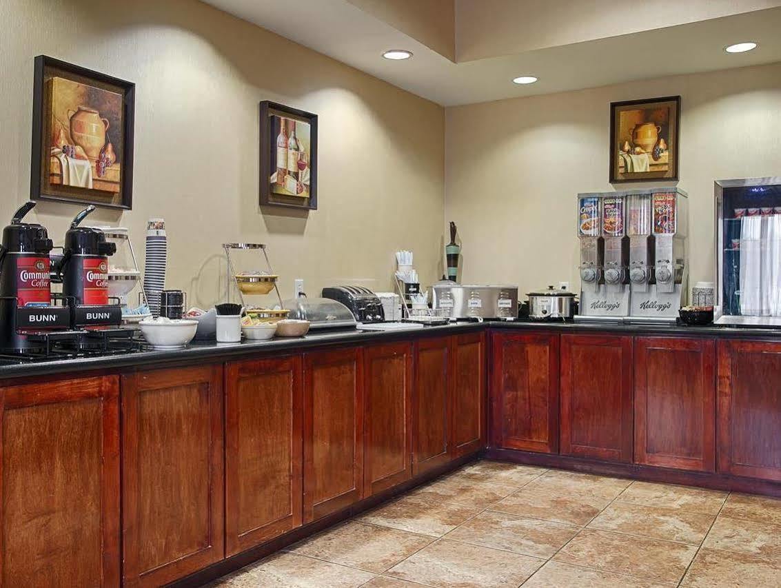 Best Western Mineola Inn Bagian luar foto